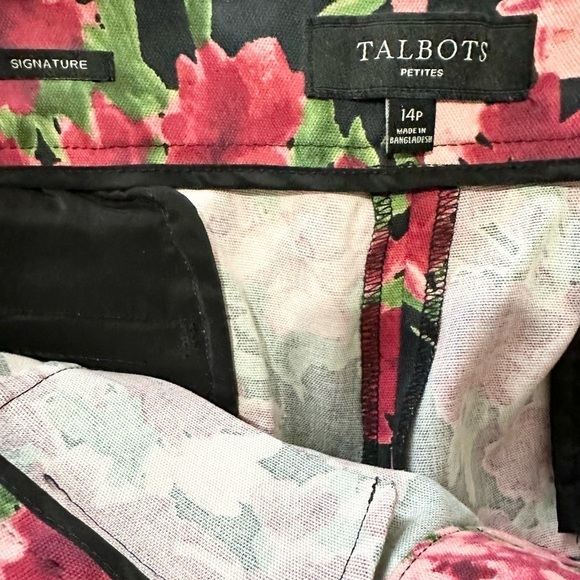 Talbots Women Size 14P Signature Floral Straight Leg Black Red Cropped Pants - Picture 3 of 4